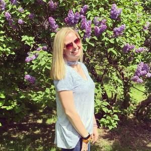 Meet your Posher, Emily